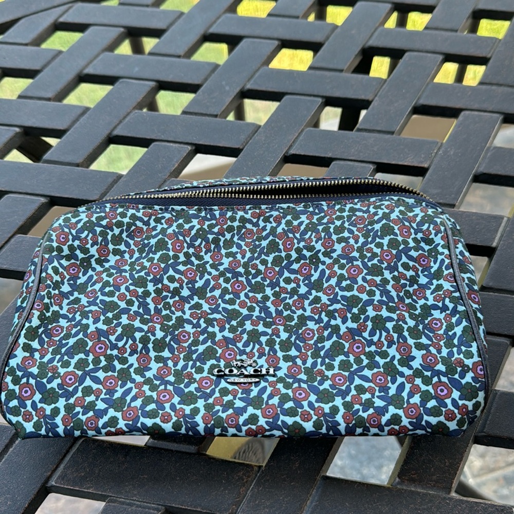 Coach fabric cosmetic bag in EUC